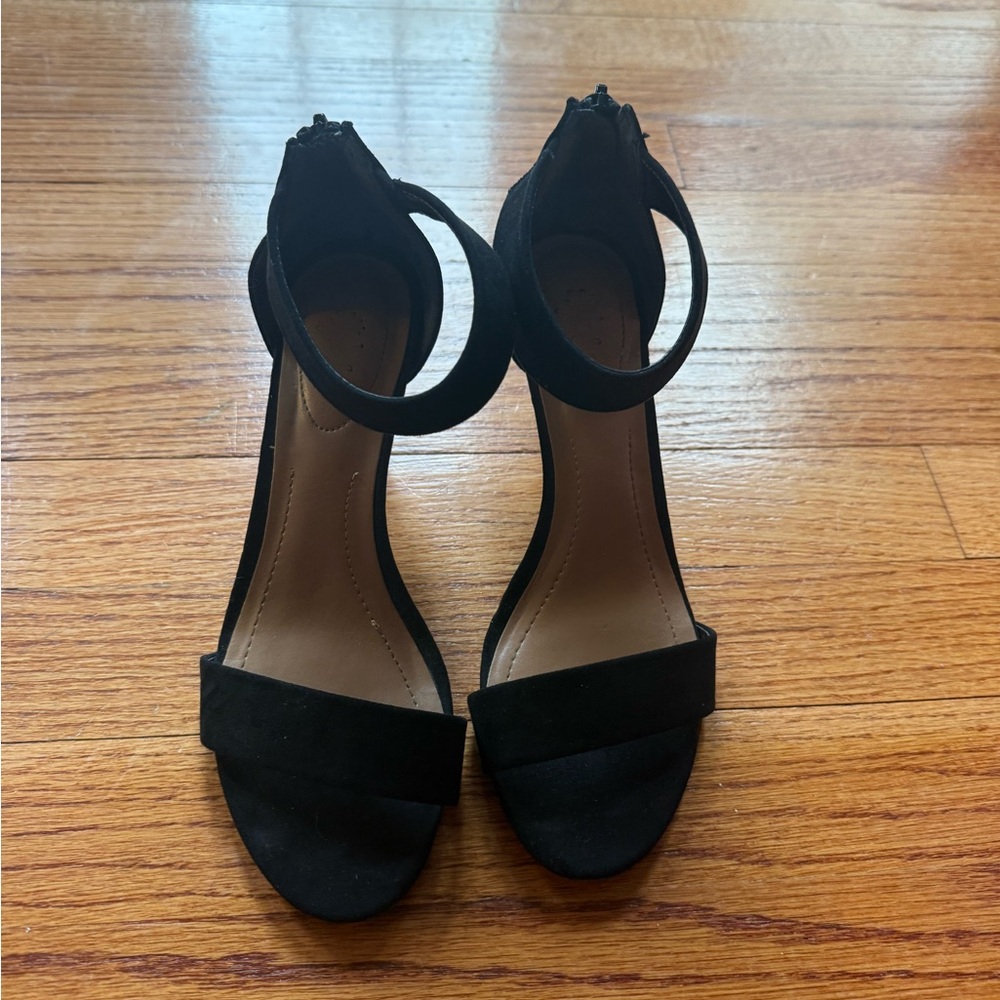Style & Co Black Heels Elegant Design